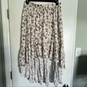 Women’s high-low bohemian floral skirt, size large
